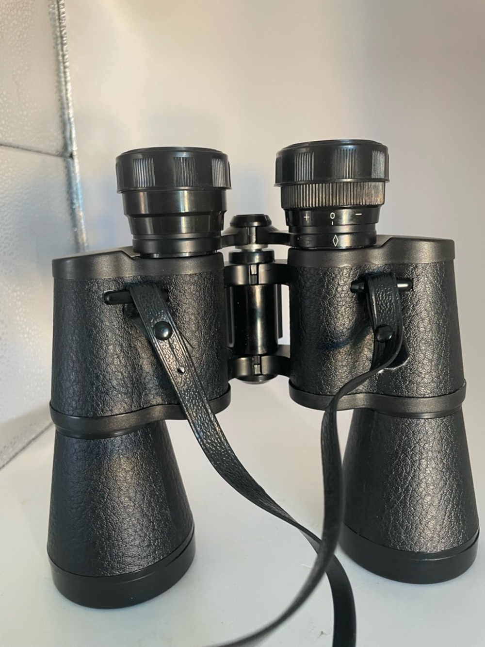 bushnell binoculars , Case And Instructions 4 Languages Insta Focus